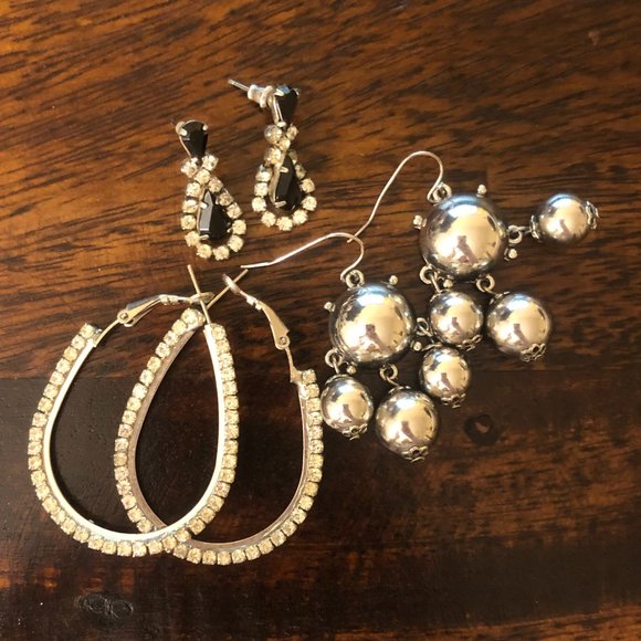 Vintage Jewelry - Silver Vintage Earrings